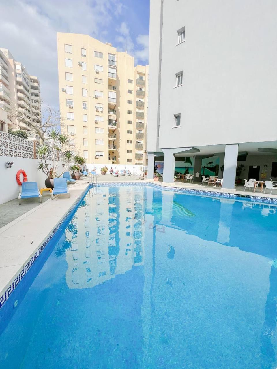 טורמולינוס Palm Beach Aparment Sea Views מראה חיצוני תמונה