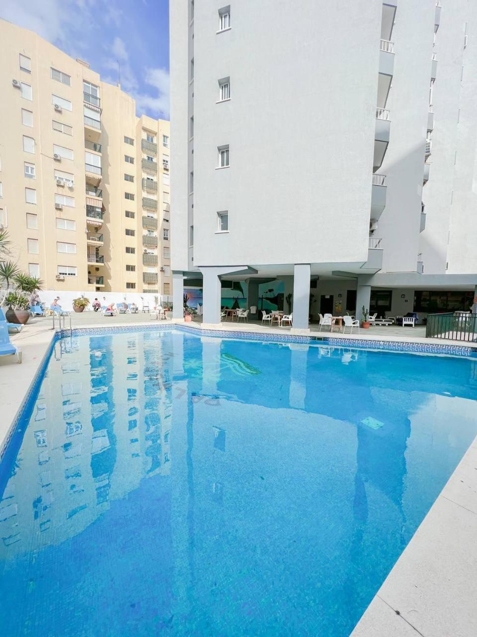 טורמולינוס Palm Beach Aparment Sea Views מראה חיצוני תמונה