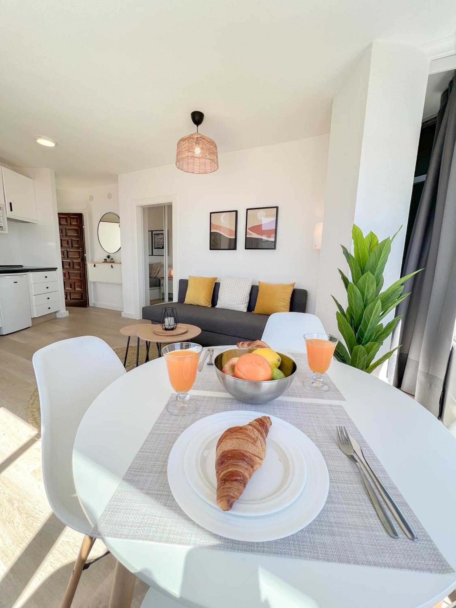 טורמולינוס Palm Beach Aparment Sea Views מראה חיצוני תמונה