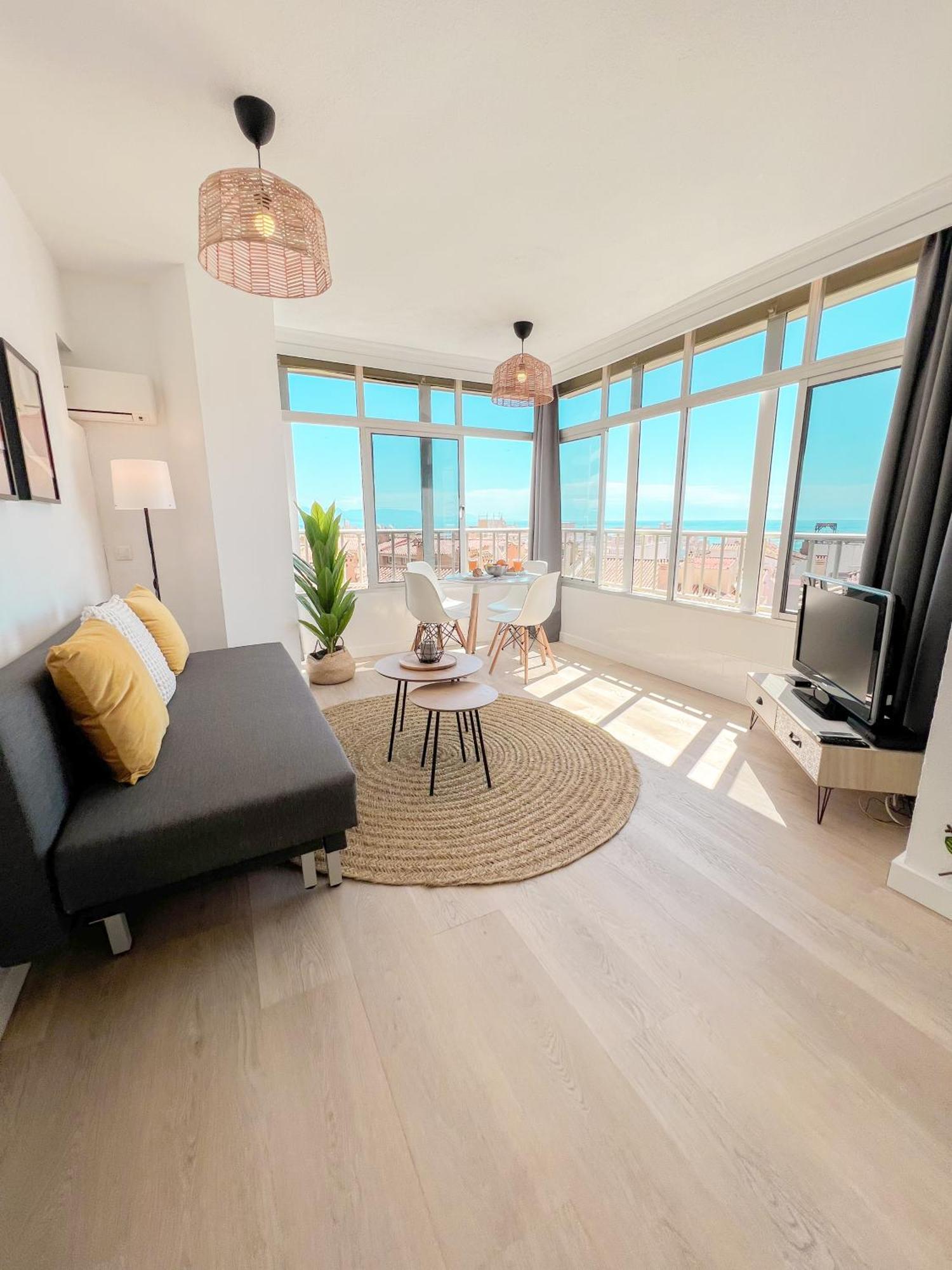 טורמולינוס Palm Beach Aparment Sea Views מראה חיצוני תמונה
