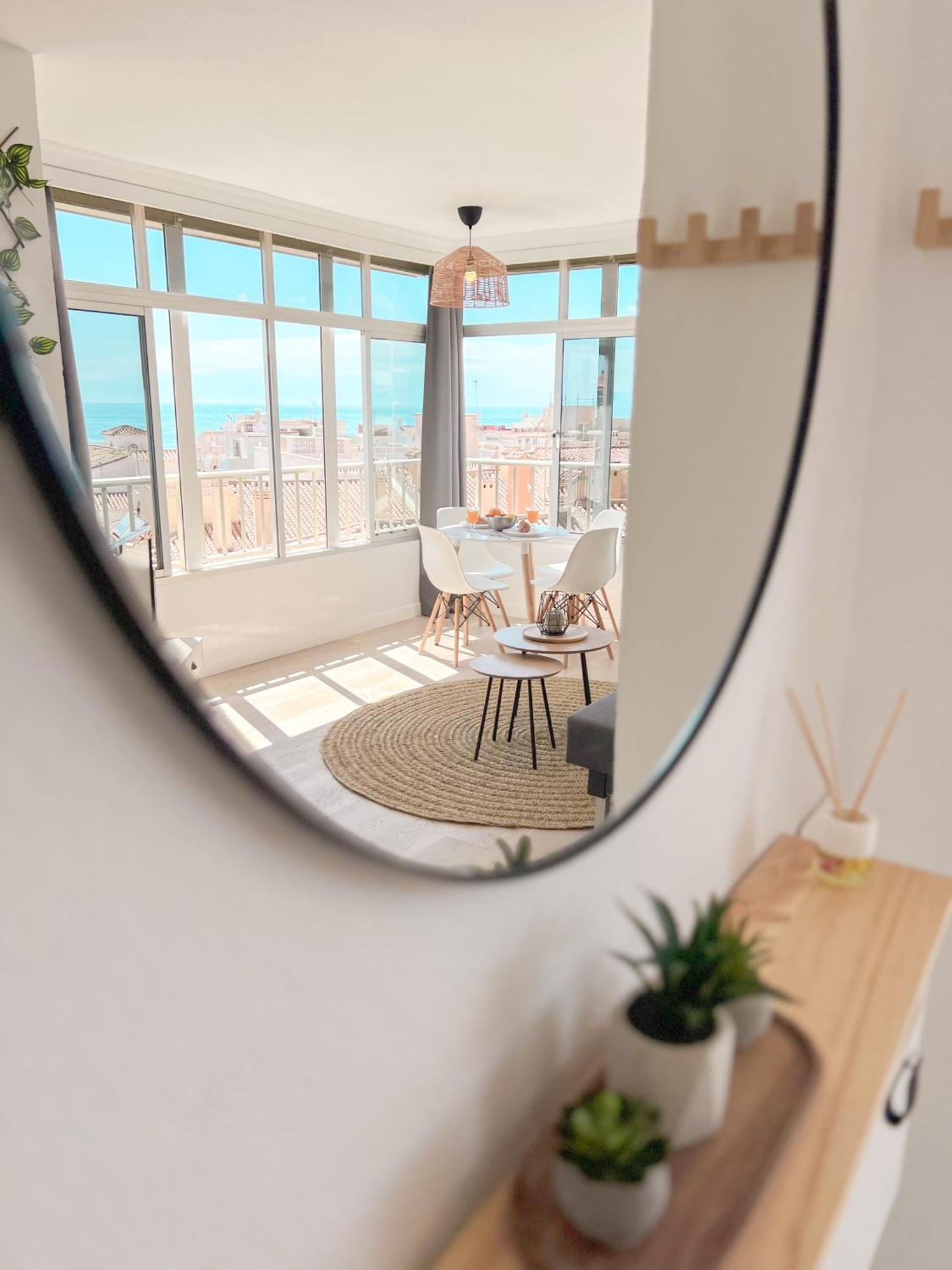 טורמולינוס Palm Beach Aparment Sea Views מראה חיצוני תמונה