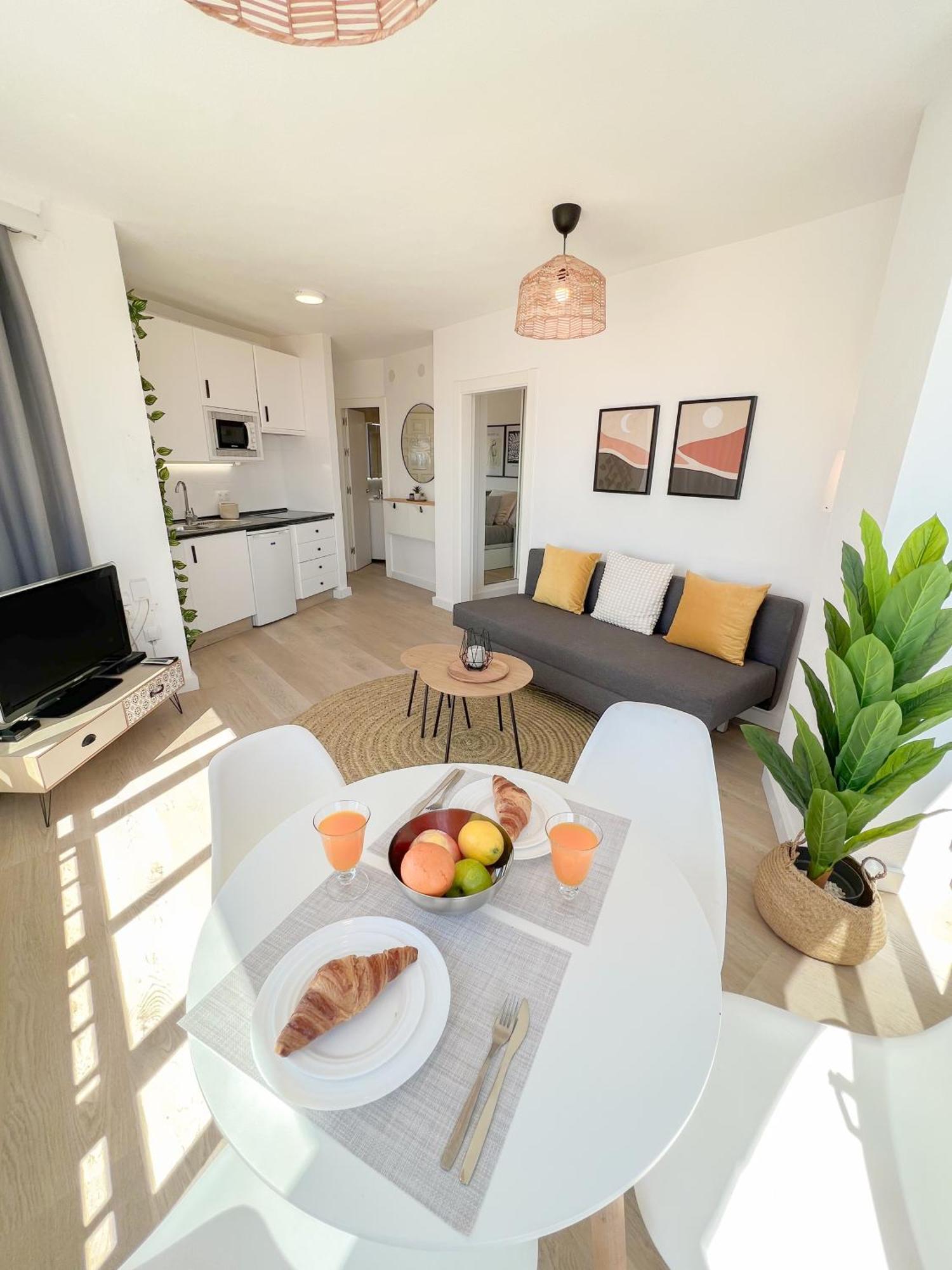 טורמולינוס Palm Beach Aparment Sea Views מראה חיצוני תמונה
